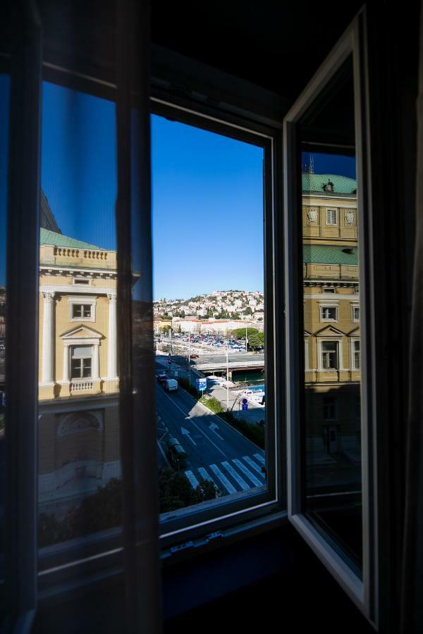Teatro Suite & Rooms Rijeka Extérieur photo